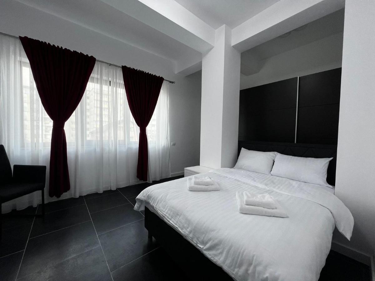 Marvellous Aparthotel With Master Apartments Suceava Exterior foto